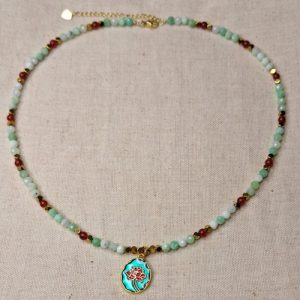 Colier crisopraz carneol hematit cu pandantiv floare